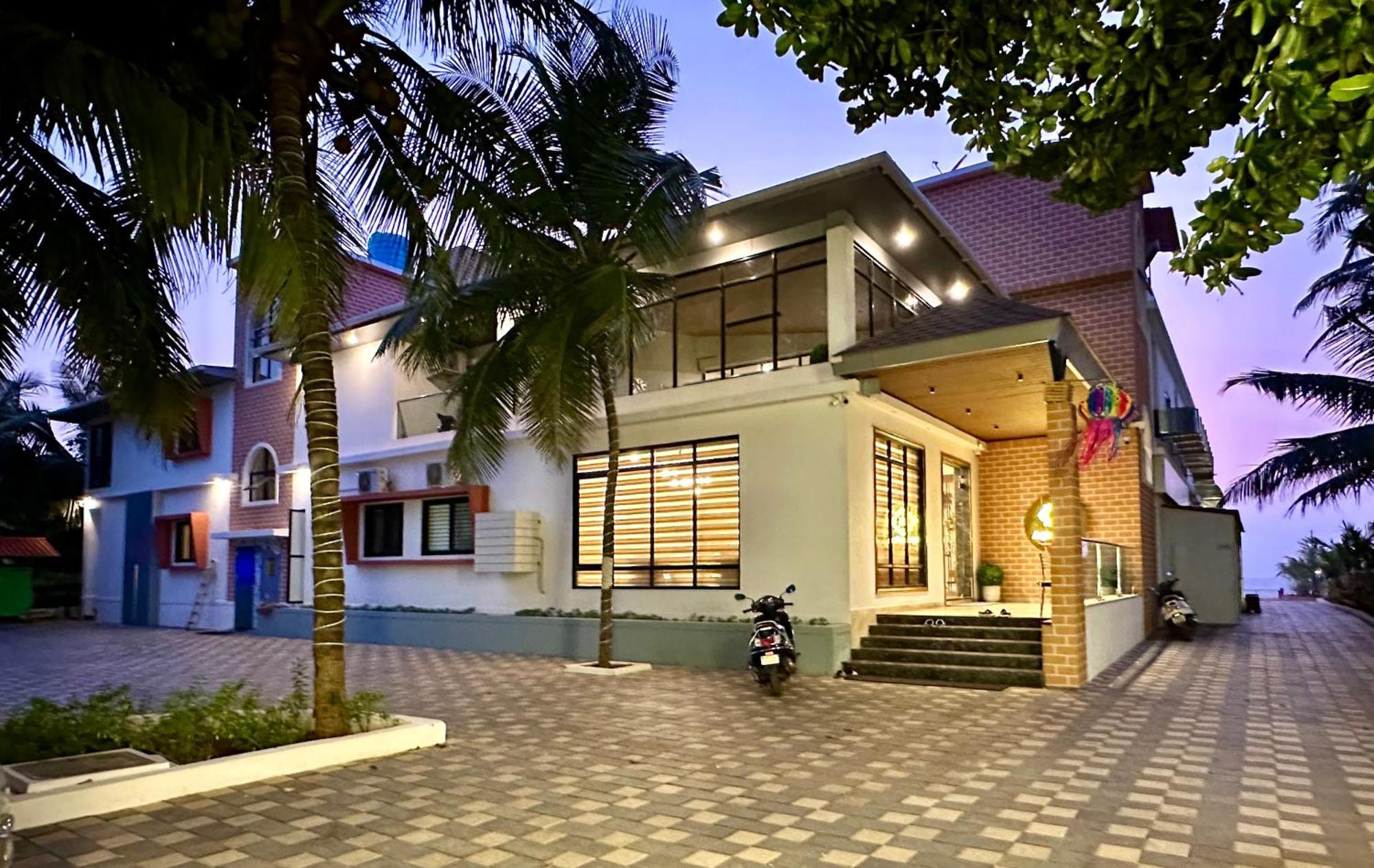 Hotel Aqualina Bhogwe Exterior foto