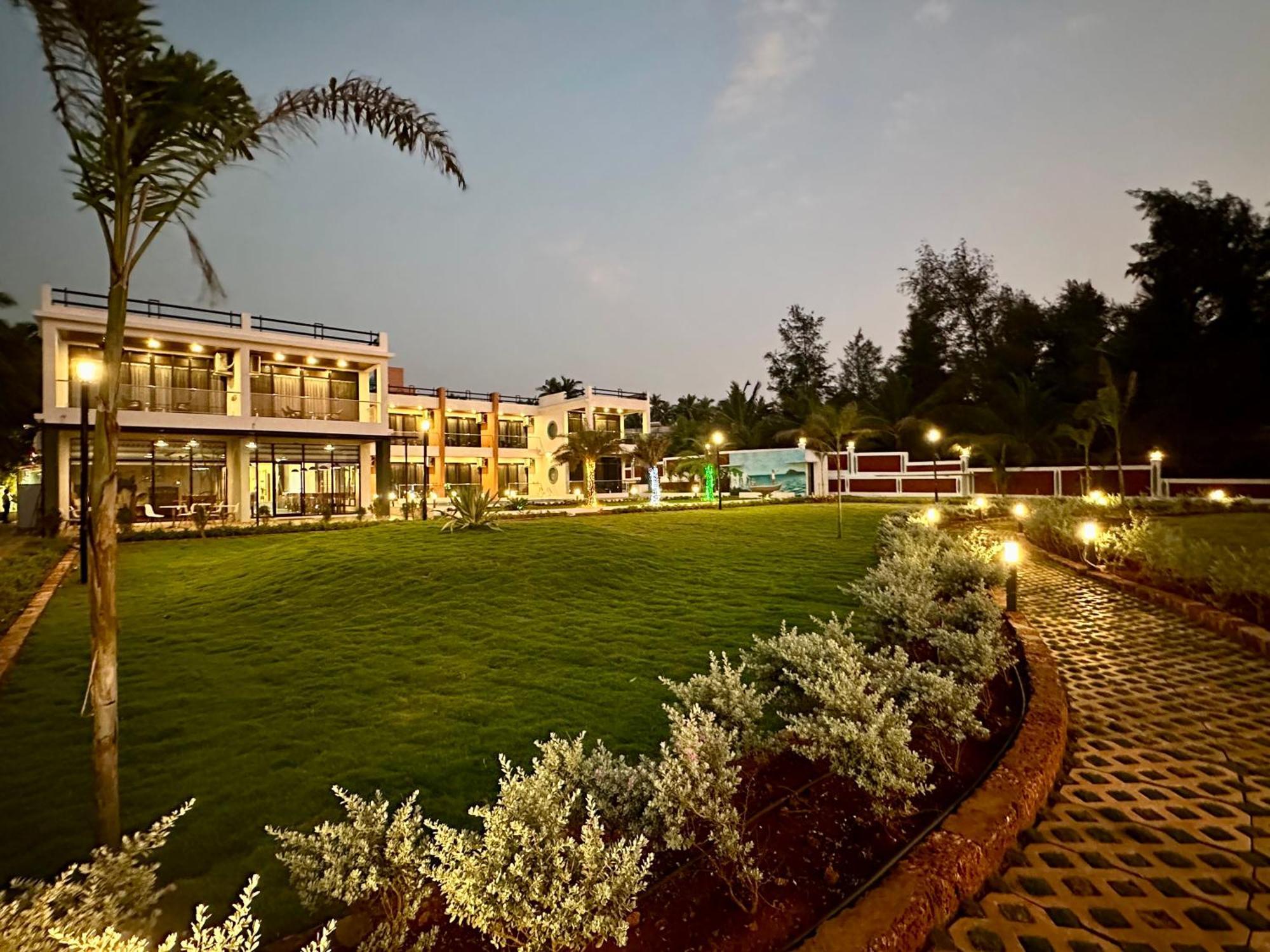 Hotel Aqualina Bhogwe Exterior foto